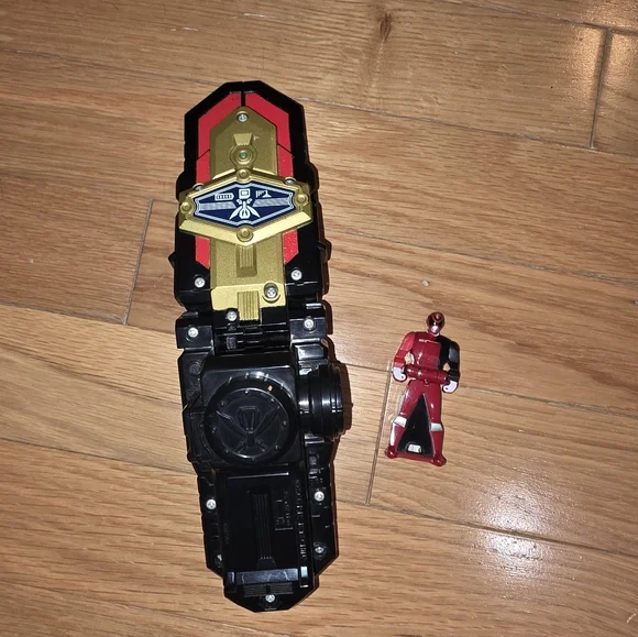 Power Rangers Kaizoku Sentai Gokaiger Legendary Morpher With KEY GUY RED